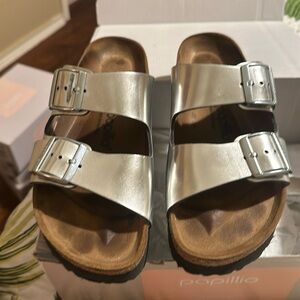 Arizona Pap Metallic Silver size 8